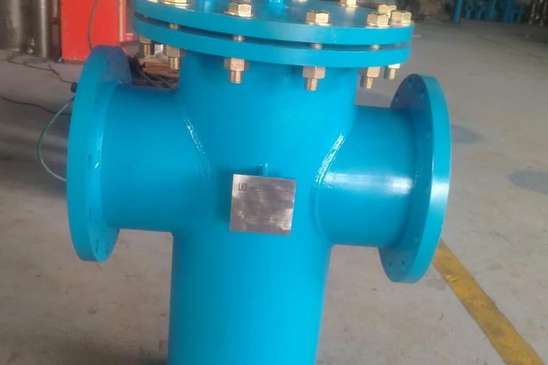 Large bore basket strainer manufactured for oil and gas duty